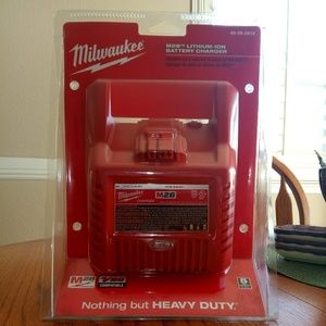 Milwaukee M28 Lithium-Ion Battery Charger